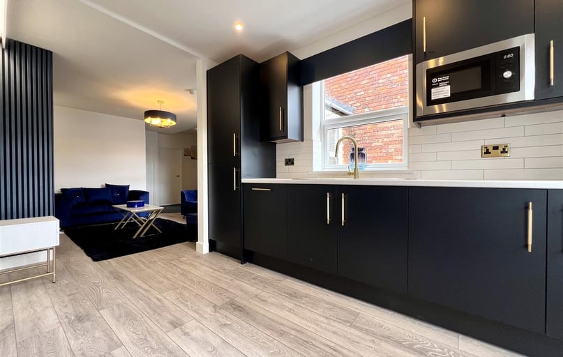 Simonside Terrace, Heaton, Newcastle - Image 1